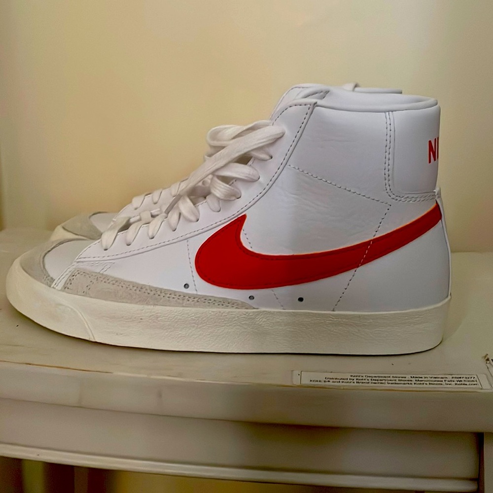 Nike Men’s Blazer Mid ‘77 Vintage.